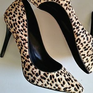 Charles David textured print